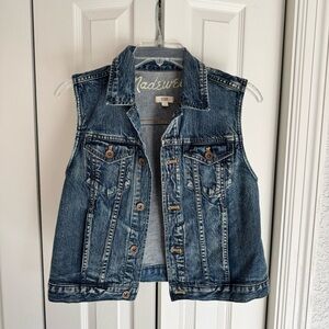 Madewell Denim Shirt Vest in Medium